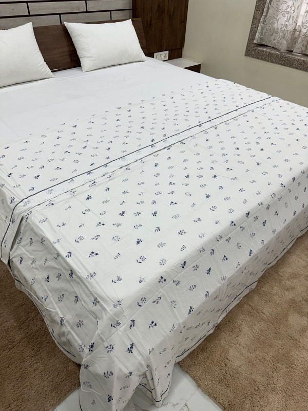 DOHAR BOUDLE BED KING SIZE