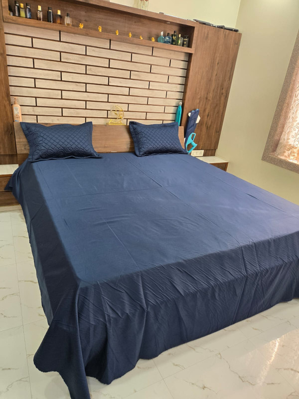 BEDSHEET KING SIZE WITH CULTED PILLOW COVER