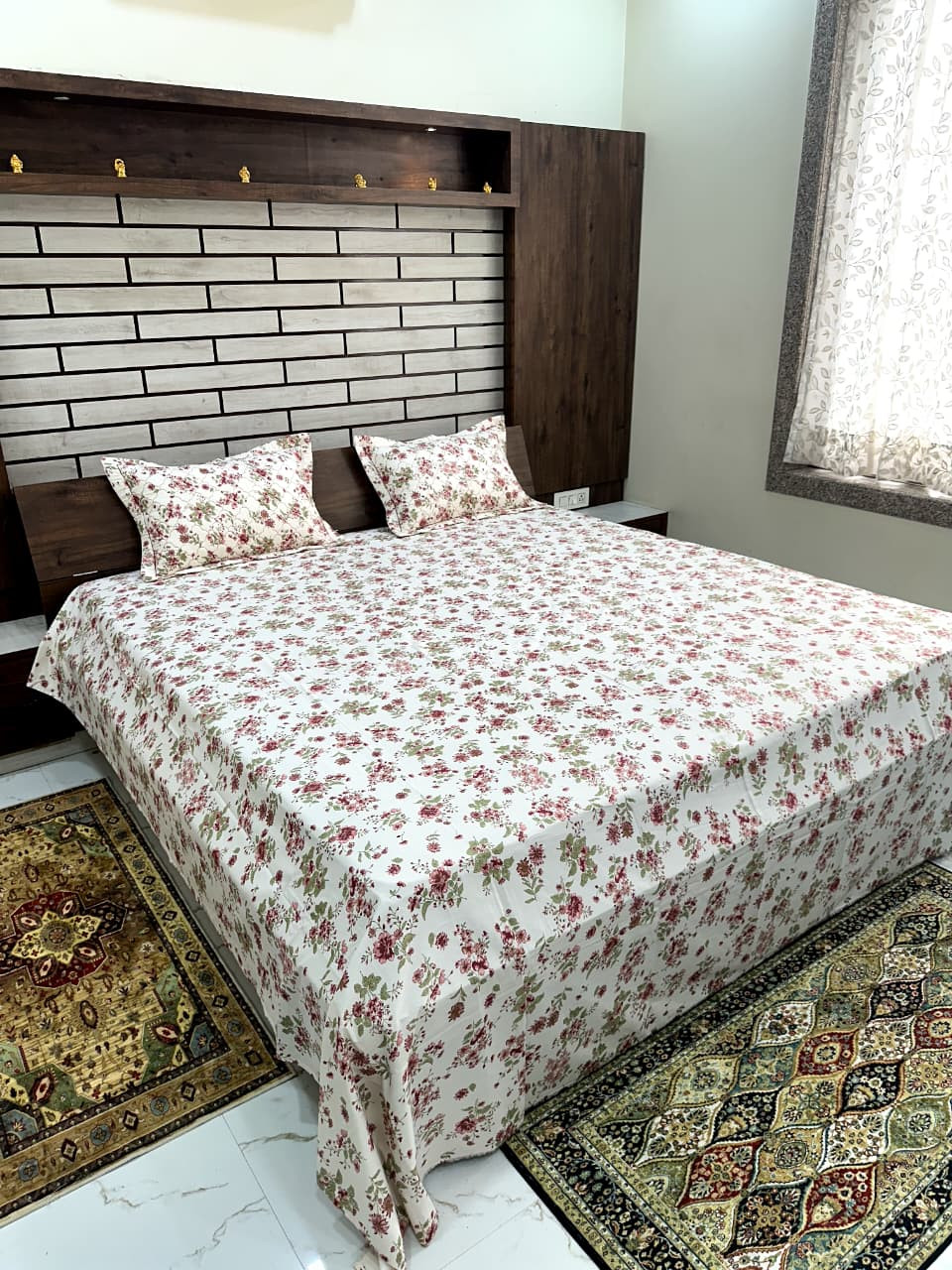 BEDSHEET KING SIZE WITH CULTED PILLOW COVER