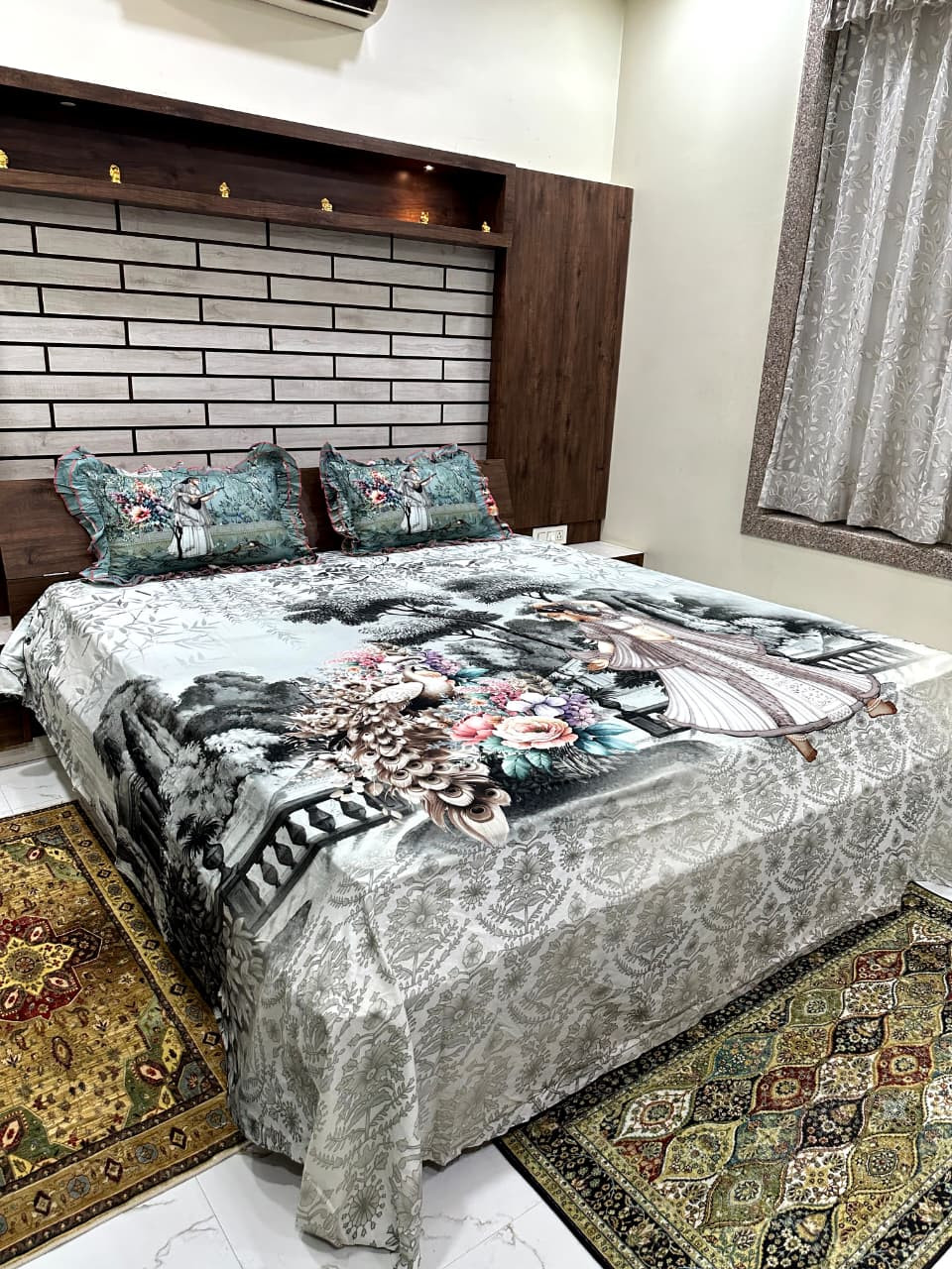 KING SIZE BEDSHEET WITH FRILL PILLOW COVERS (108*108)