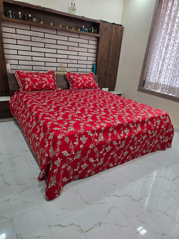 KING SIZE BEDSHEET WITH FRILL PILLOW COVERS (108*108)
